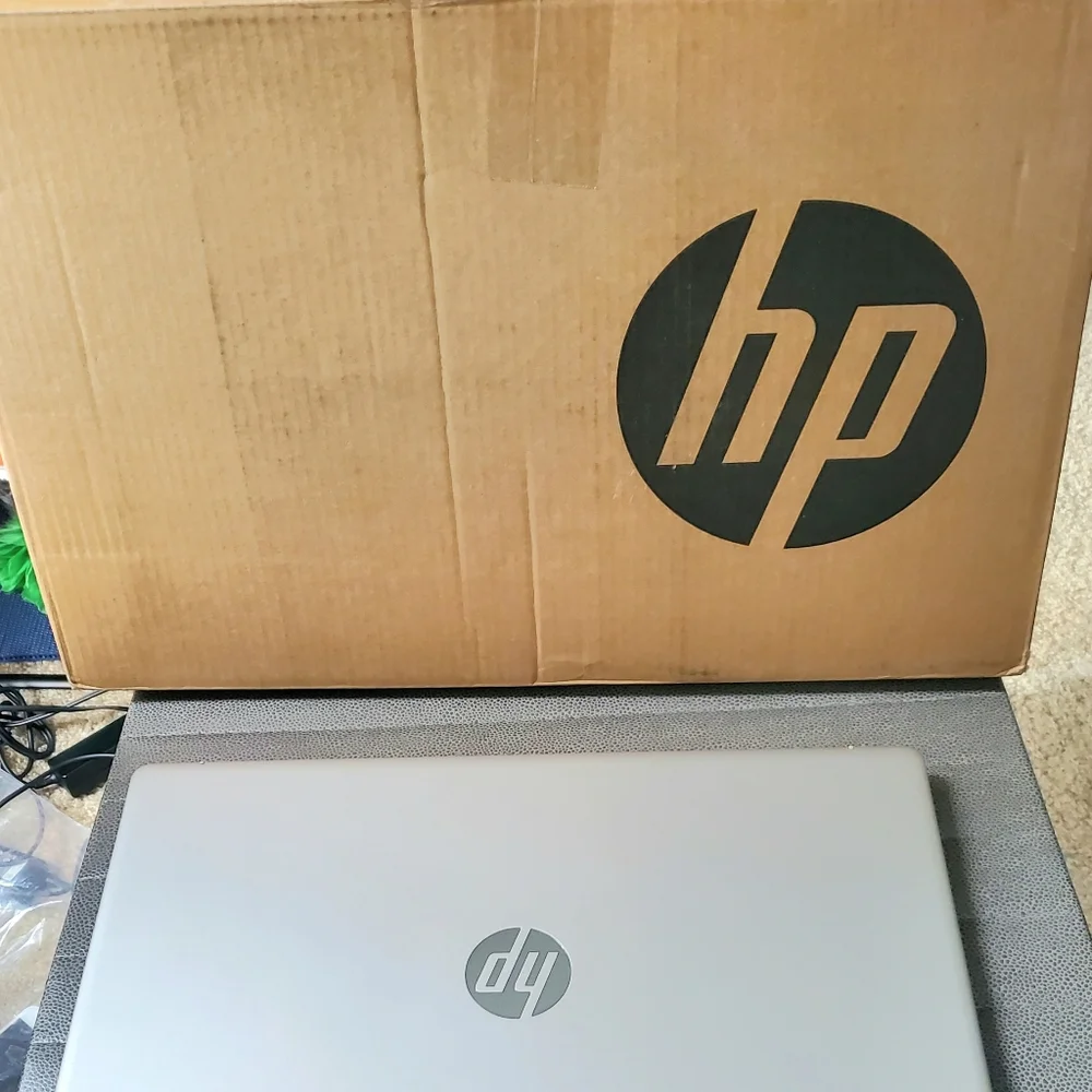 HP 17-cn0273st 17.3